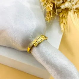 Anel básico cravejado