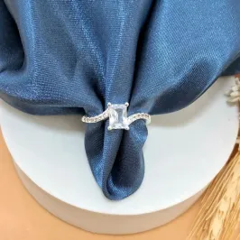 Anel zirconia quadrada