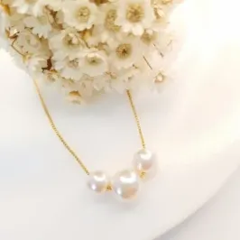 COLAR 3 PÉROLAS ELEGANTE