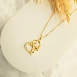 Colar coração meio cravejado mãe com filho