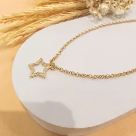 Pulseira estrelinha detalhada vazada