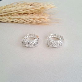 Argola cravejada luxuosa M