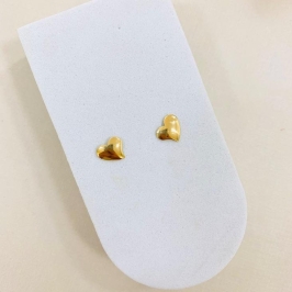 Brinco coração delicado