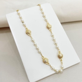 Choker perolas e conchas