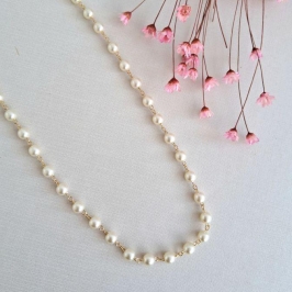 Choker perolas espaçadas