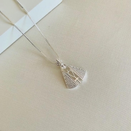 Colar Luxo Nossa Senhora cravejada prata
