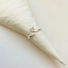 Anel com zirconia regulvel prata