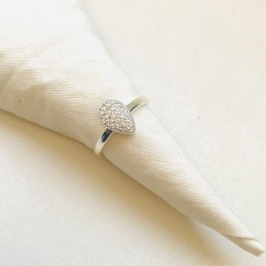 Anel gota de zircônias