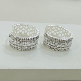 Argola Luxuosa com zirconias