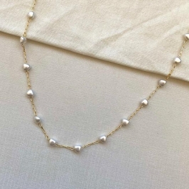 Choker pérolas coração