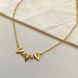 Choker três coraçoes