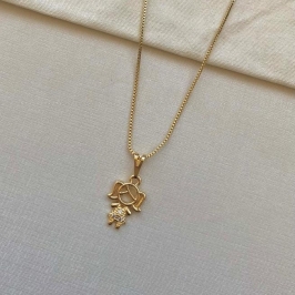 Colar menininha grande