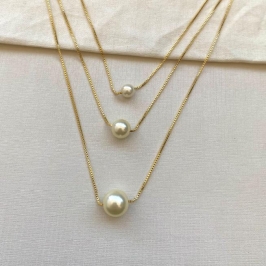 Colar tripla elegância pérolas