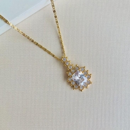 Colar Zirconia Quadrada com zirconias redondas