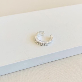 Piercing Fake uma linha Cravejada