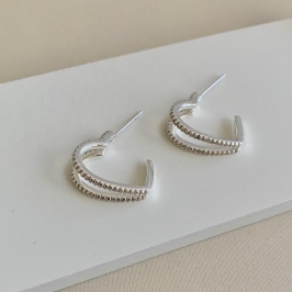 Brinco argola coração 2 fios cravejado