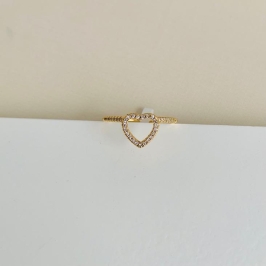 Anel coração vazado cravejado