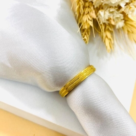 Aliança Steel dourada diamantada com 1 risco