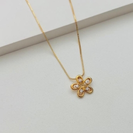 Colar flor 5 pétalas com zircônias
