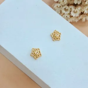 Brinco flor cravejada