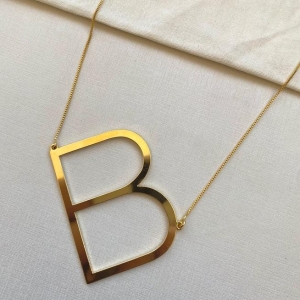 Colar inicial transversal B