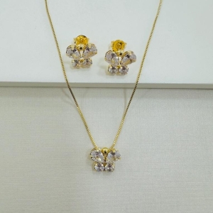 Conjunto borboletas em zircônias cristais