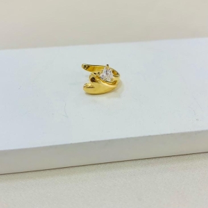 Piercing fake coração liso e ponto de luz