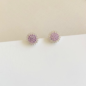 Brinco circulo cravejado lilas e cristais