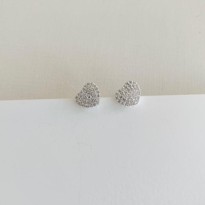 Brinco coração cravejado cristais