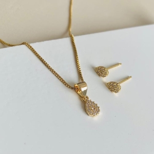 Conjunto mini gota cravejada