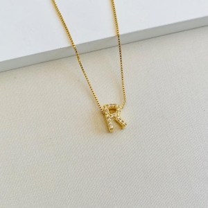 Colar inicial R cravejada