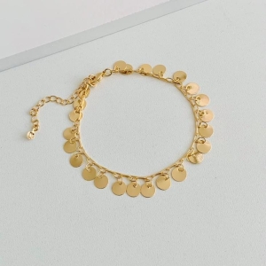Pulseira com círculo pendurados