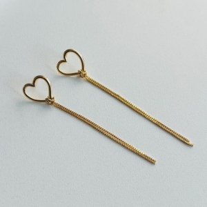 Brinco coração com venezianas