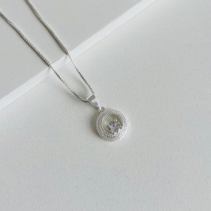 Colar circulo com zirconia