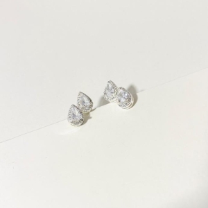 Brinco gota dupla cravejada