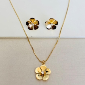 Conjunto flor delicada com ponto de luz