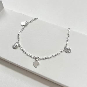 Tornozeleira penduricalho liso