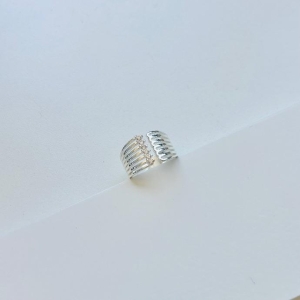 Anel linhas com zirconia
