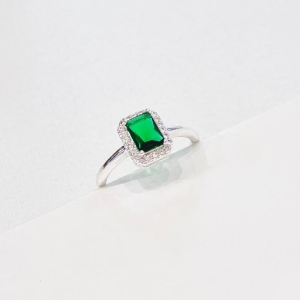 Anel quadrado luxo zirconia verde com cravejado