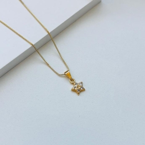 Colar estrelinha cravejada
