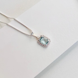 Colar zirconia quadrada com cravejado verde agua