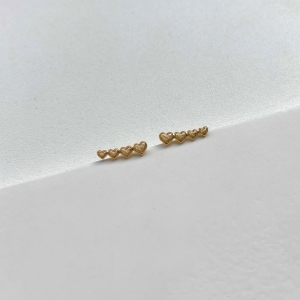 Brinco quatro corações diamantados