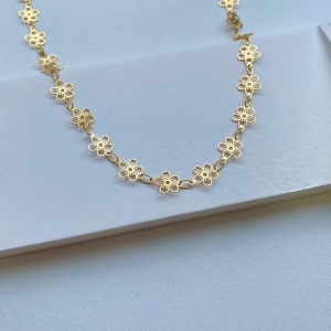 Choker florzinhas vazadas