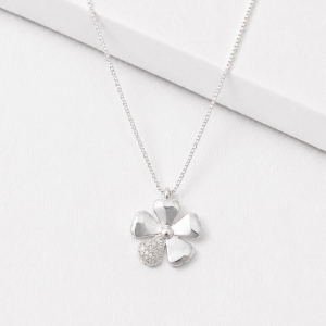 Colar luxo flor uma pétala cravejada