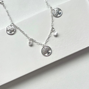 Pulseira arvore e ponto de luz