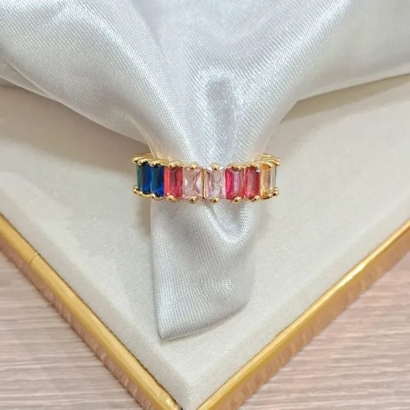 Anel luxuoso com zircônia espaguete colors