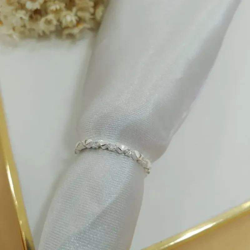 Anel mini corações e brilho prata