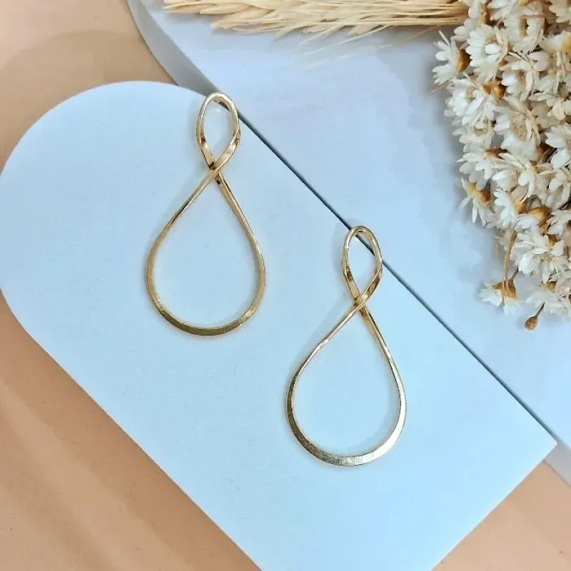 Argola eight gold