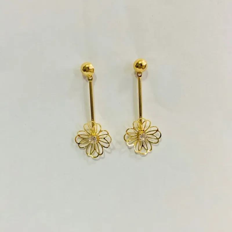 Brinco m flor com cristal sob fio liso