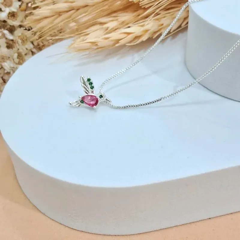 Colar borboleta zirônia vermelha com verde - prata